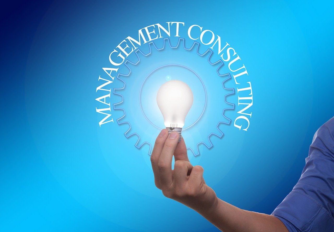 全球新冠疫情最新挑战，四例报告及应对策略的启示