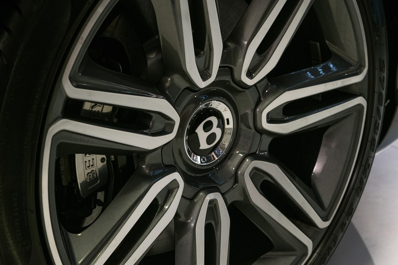 探索奢华与科技完美融合的最新名车会