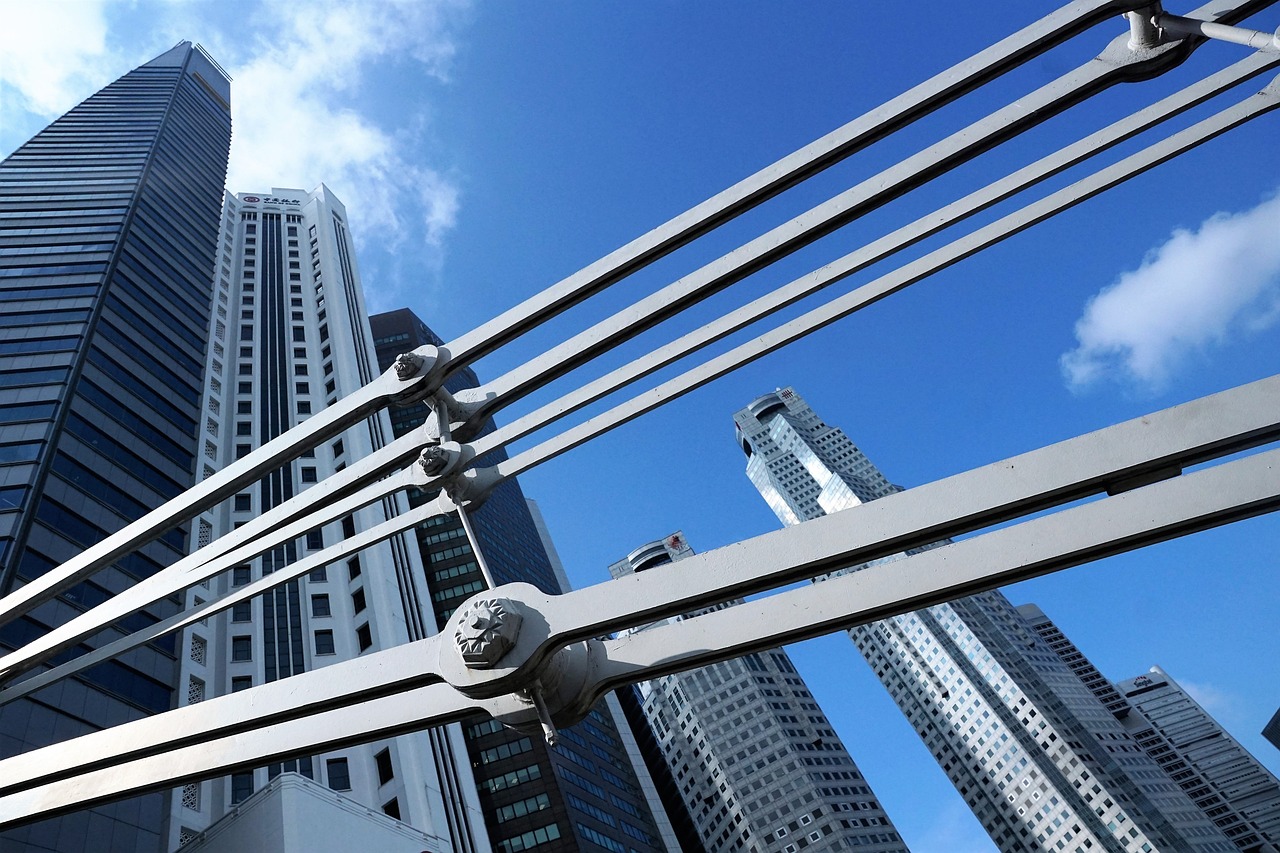 最新窗套线设计趋势与材料创新概览