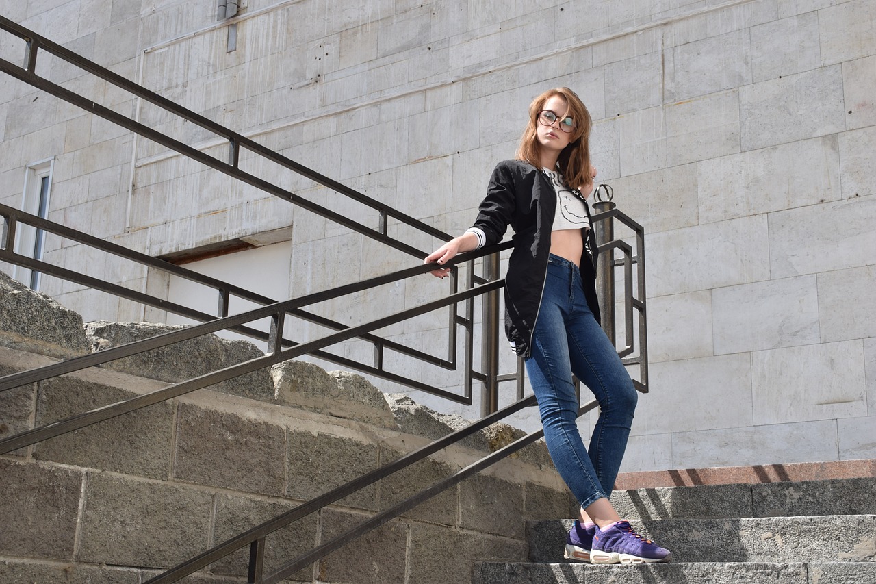 时尚潮流与情感探索交汇点,猎情都市最新动态更新