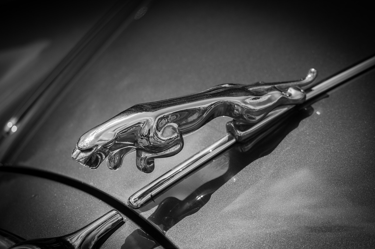 掌握最新市场动态,汽车最新报价2018,选购理想车型全攻略