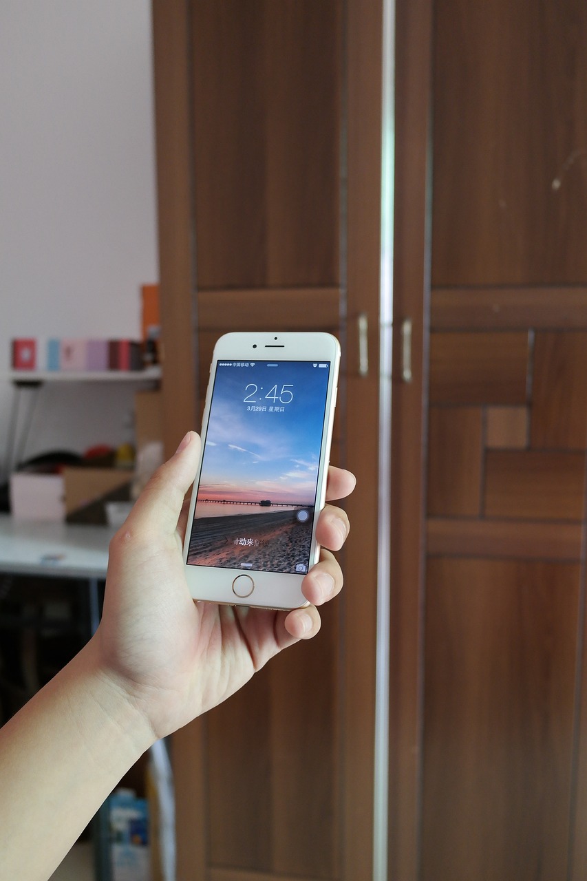 苹果12最新曝光，科技与设计的完美融合亮相消息！