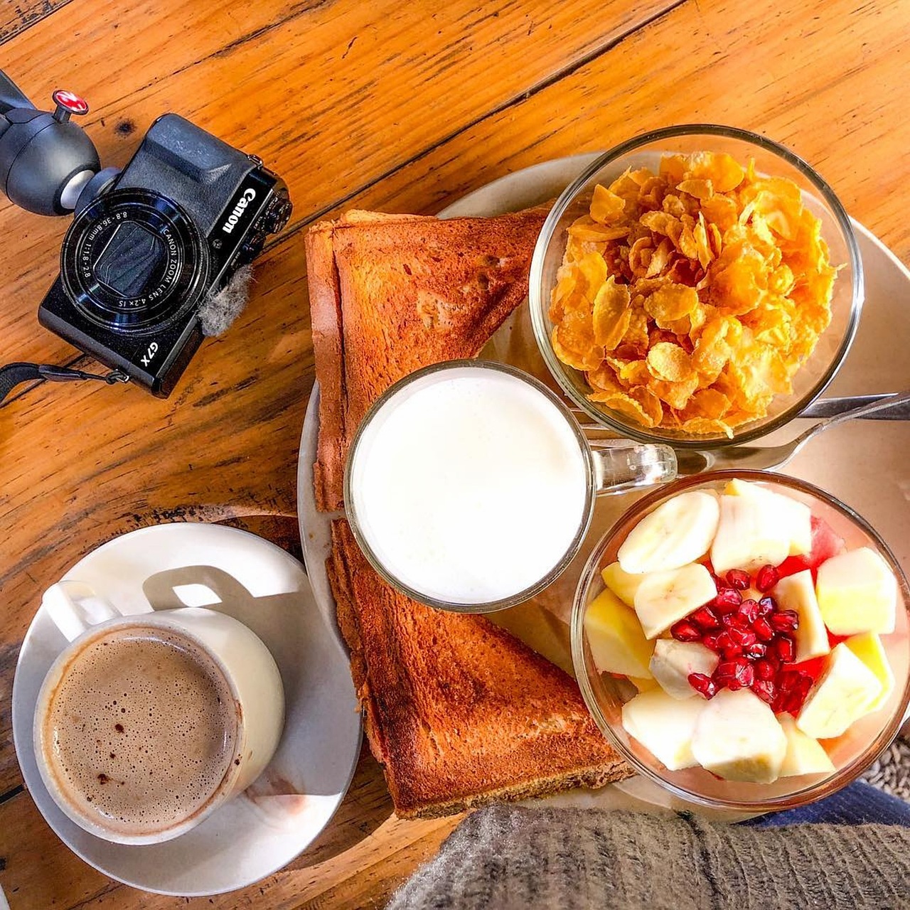 喜茶最新赠品引爆茶饮热潮