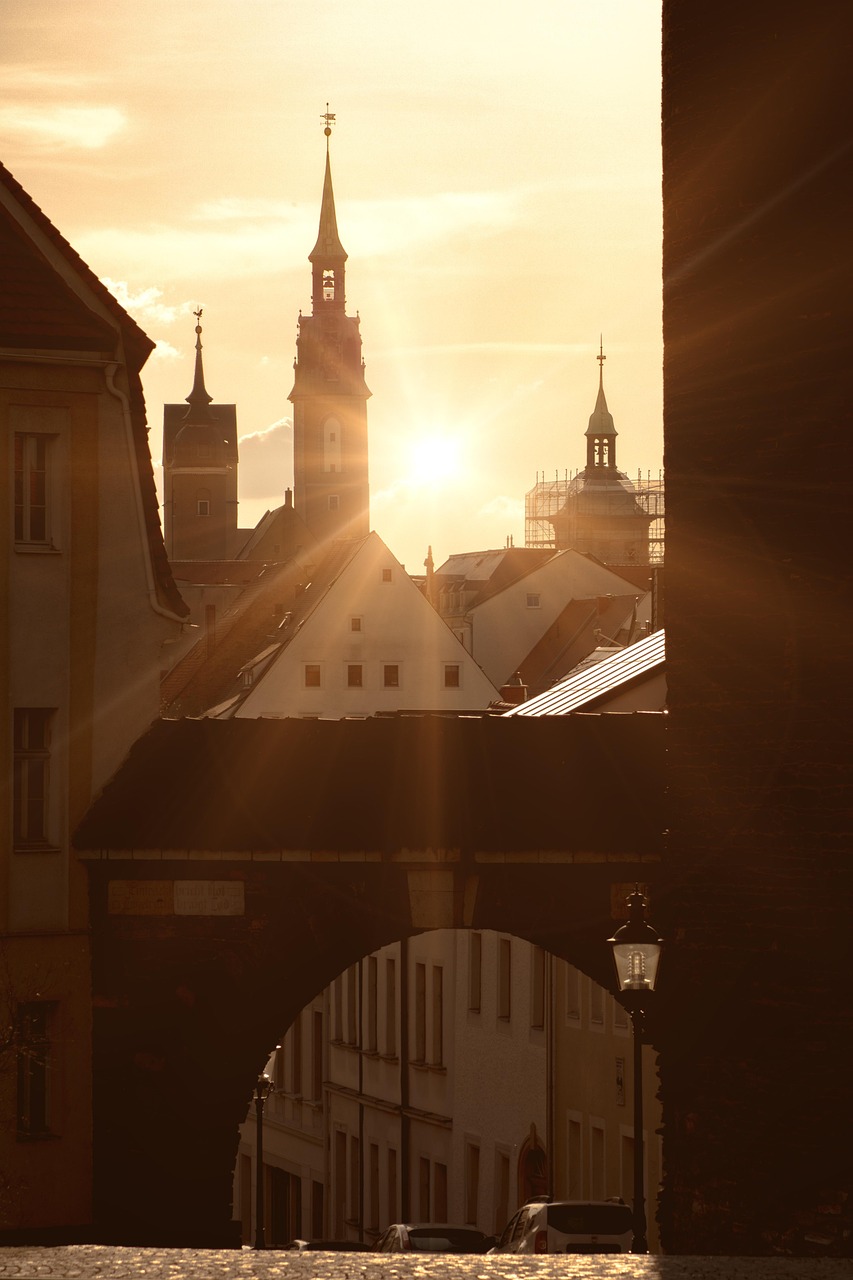 巴黎抗疫最新进展,坚韧不拔的城市与人民的抗疫斗争