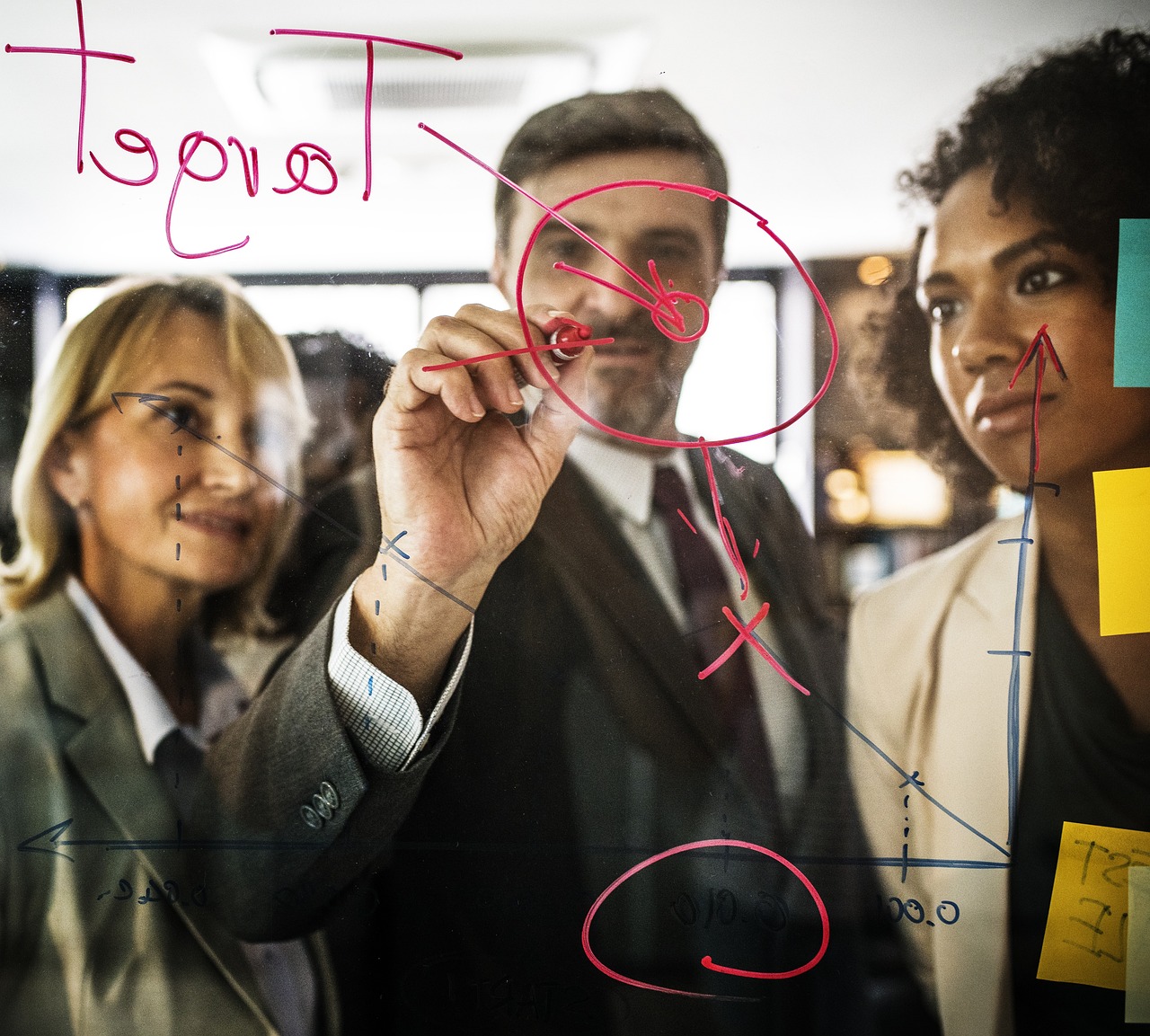 基辛格最新论述，美国未来走向的挑战与前景分析