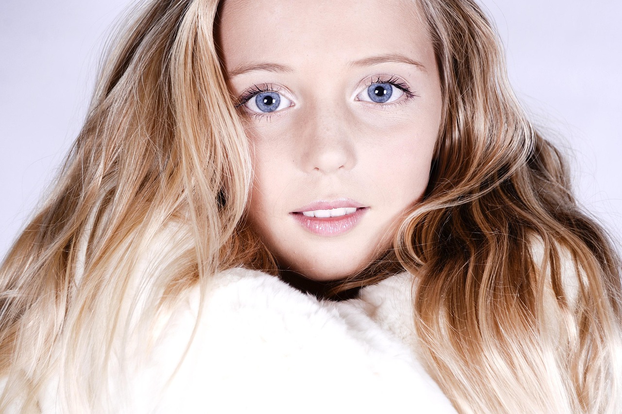 时尚终极之选,最新发尾烫发型推荐