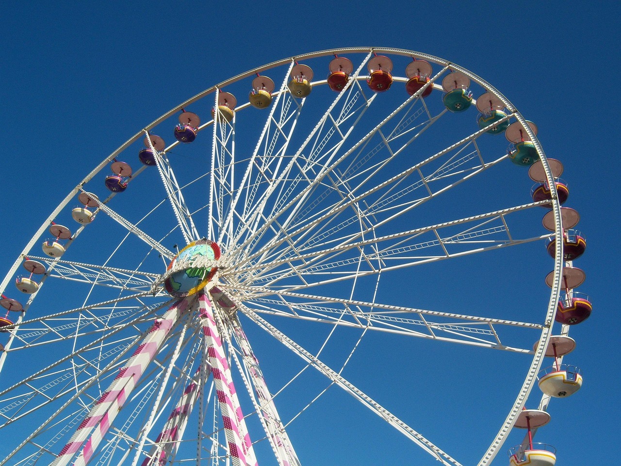 益丞富隆居最新动态揭秘,未来发展趋势与前景展望