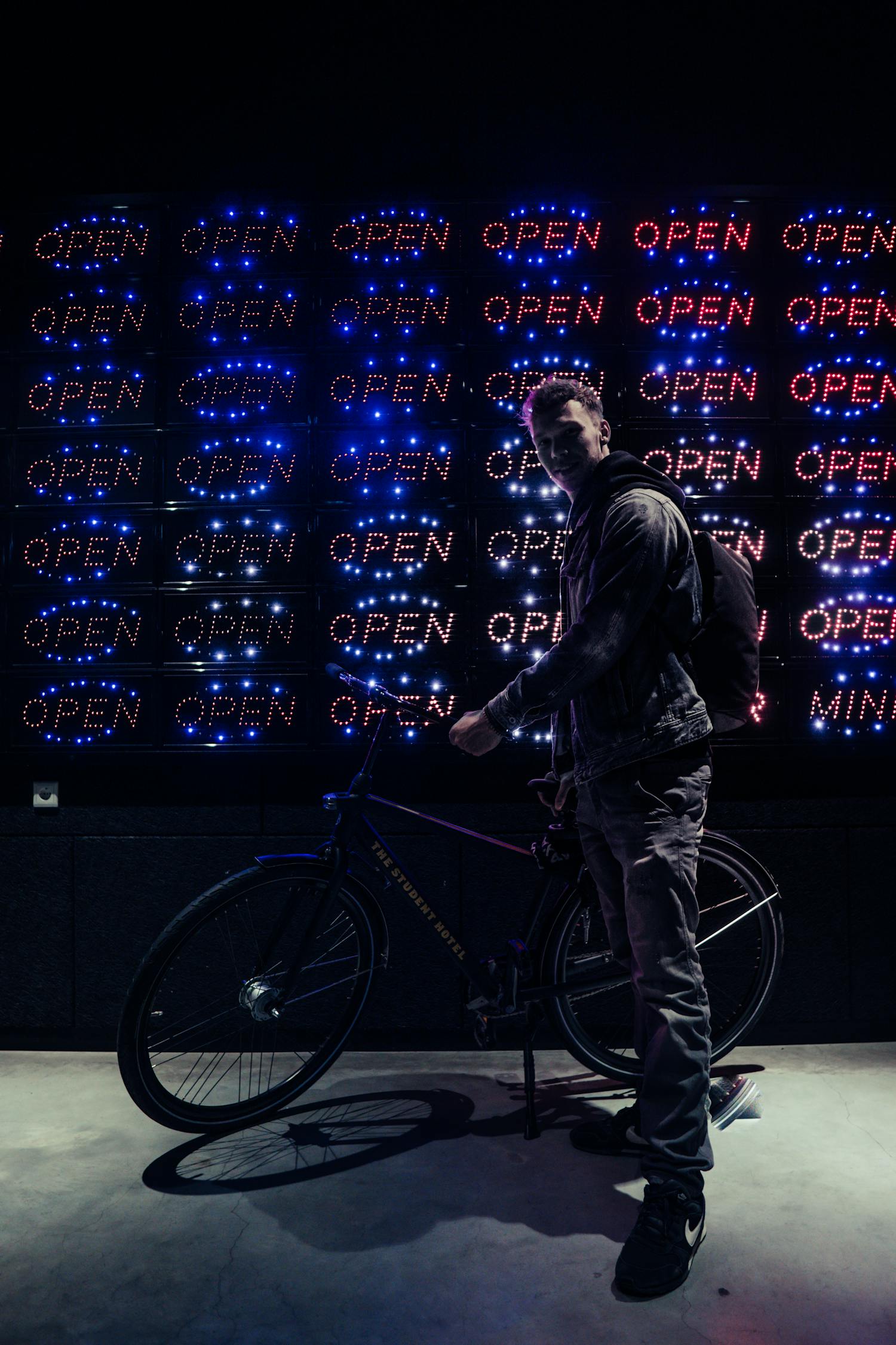 最新国模引领时尚潮流，重塑标杆魅力