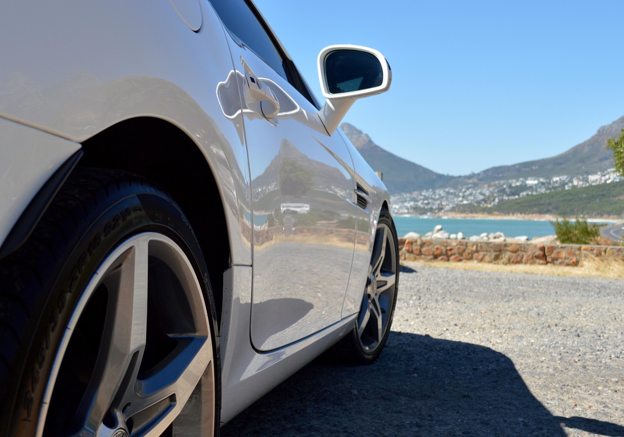 最新奔驰跑车盘点，速度与豪华的完美融合，一览无遗的极致体验