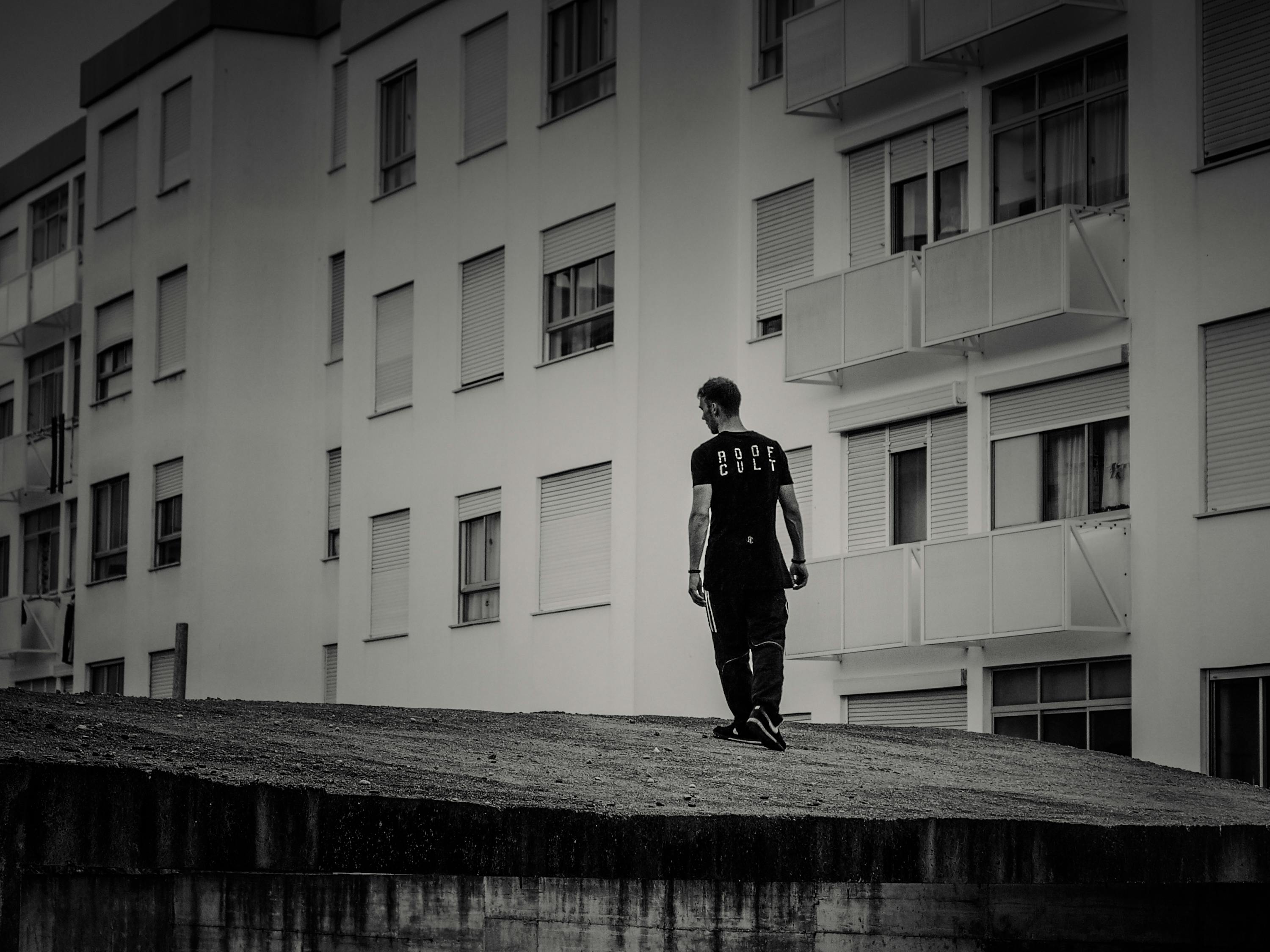 人潮汹涌,都市生活百态的电影展现