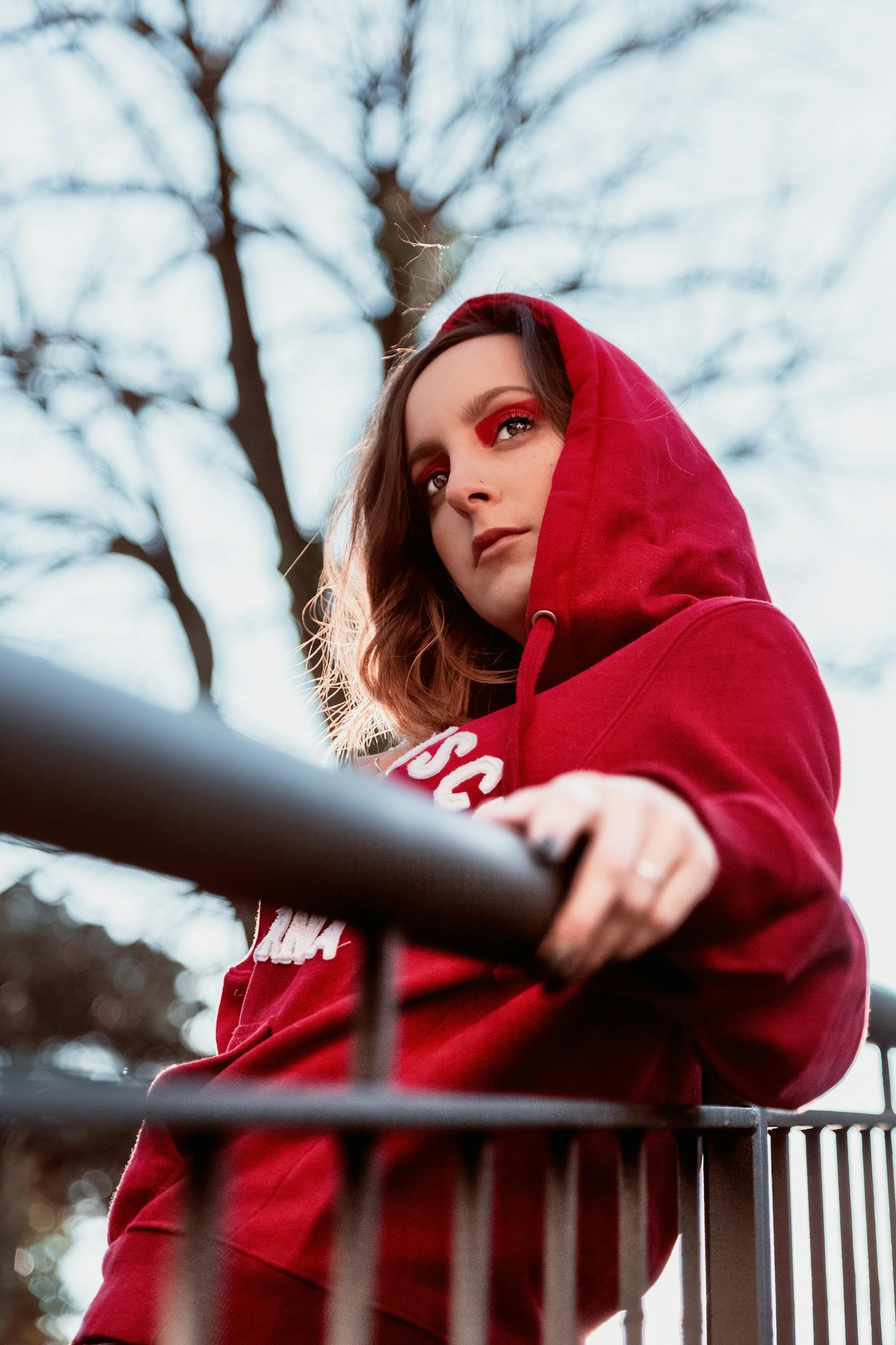 周震南最新写真,青春活力的热议焦点