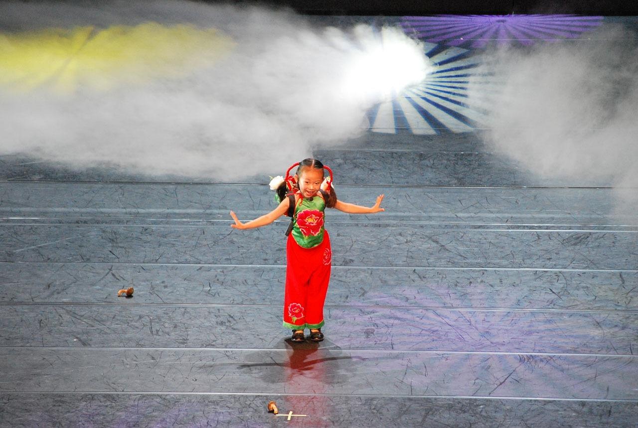 四月儿童歌唱比赛，歌声中的梦想与成长的瞬间