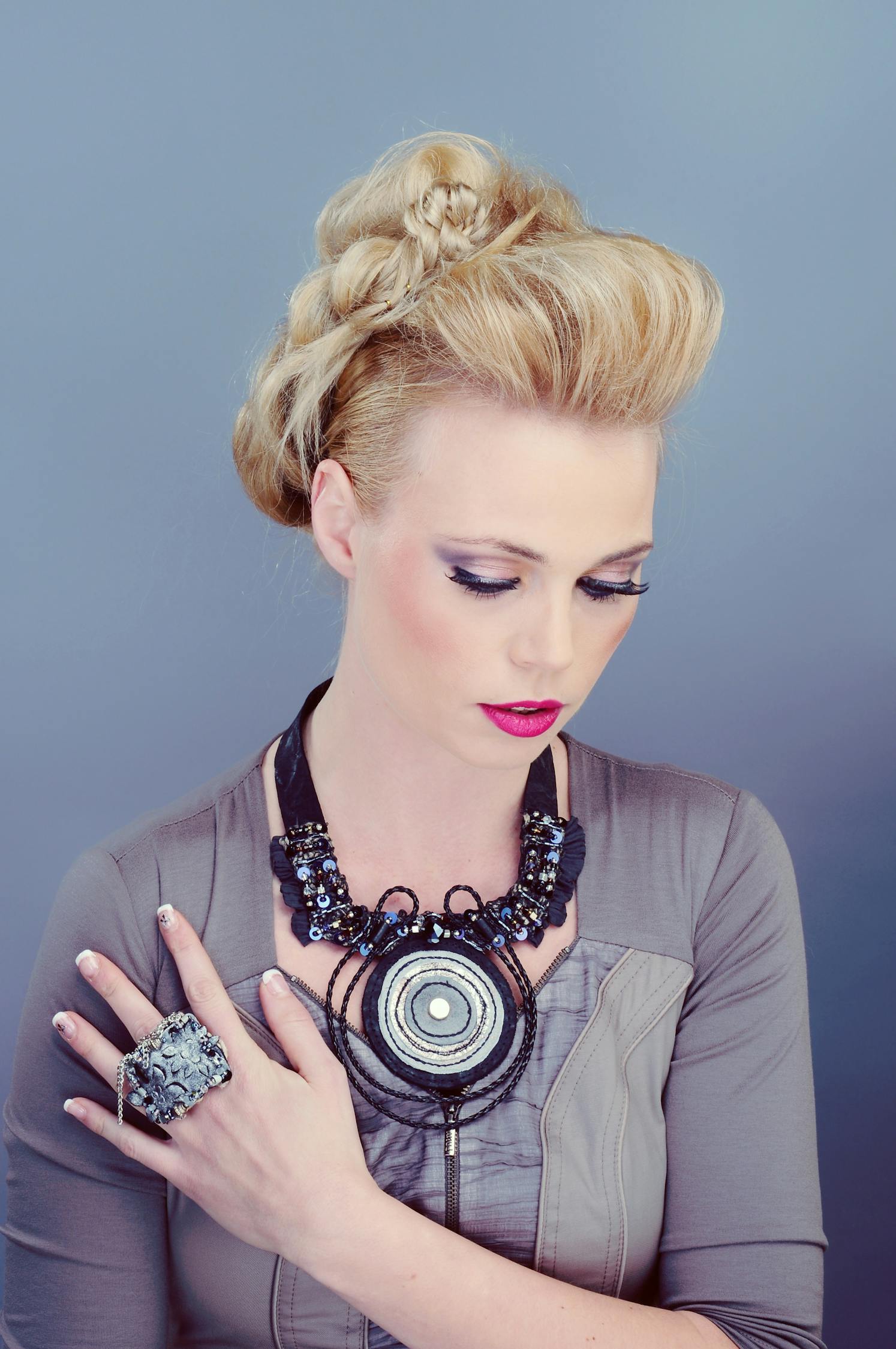 揭秘四月明星重塑魅力人生的惊人转变，减肥前后的华丽蜕变