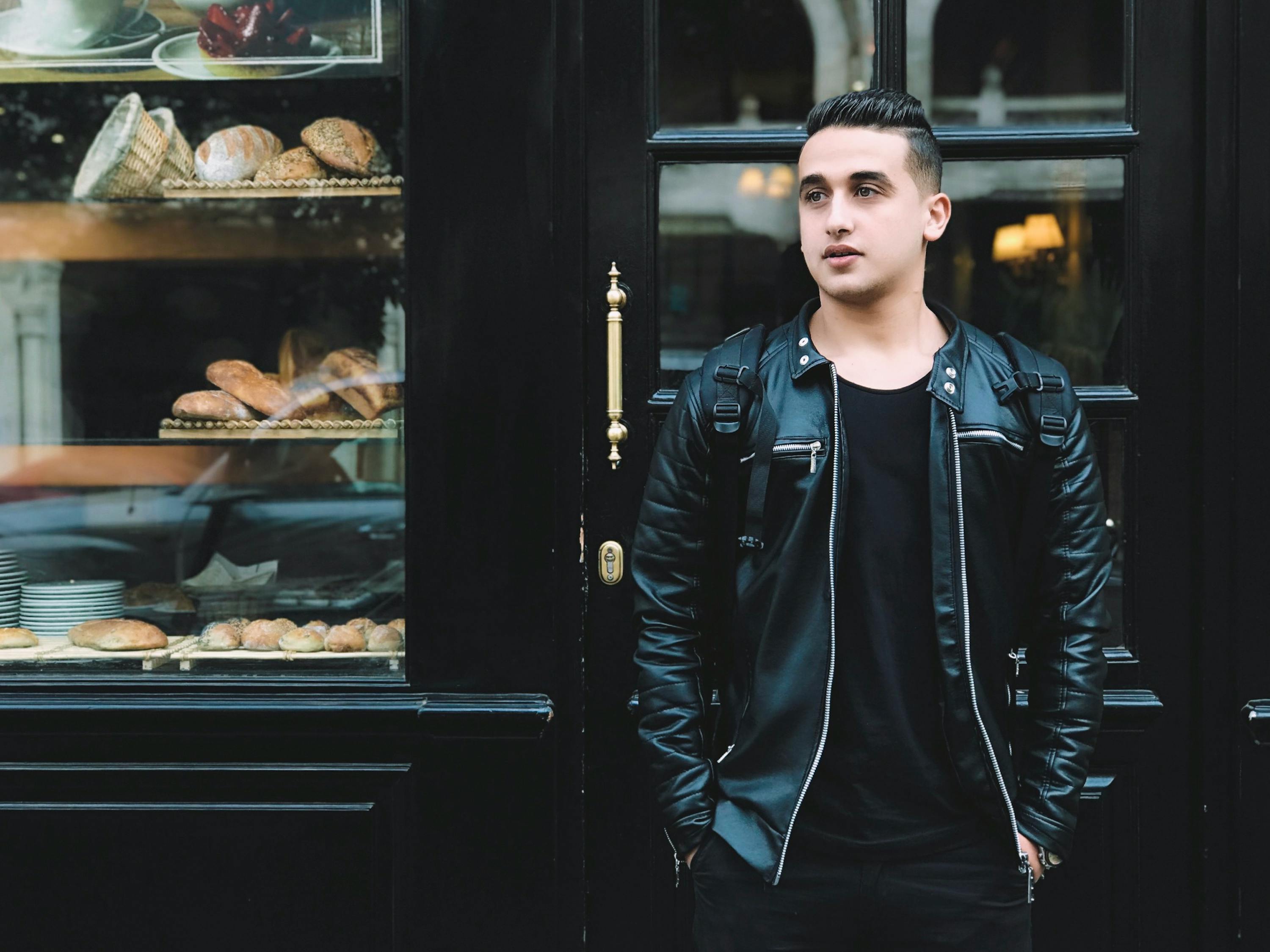 四月犀利哥风采，时尚潮流引领者与社会正能量的典范