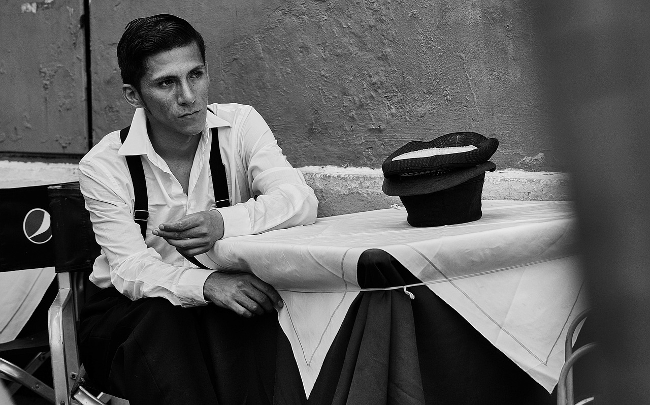 四月演员张铎，多面魅力与探寻足迹