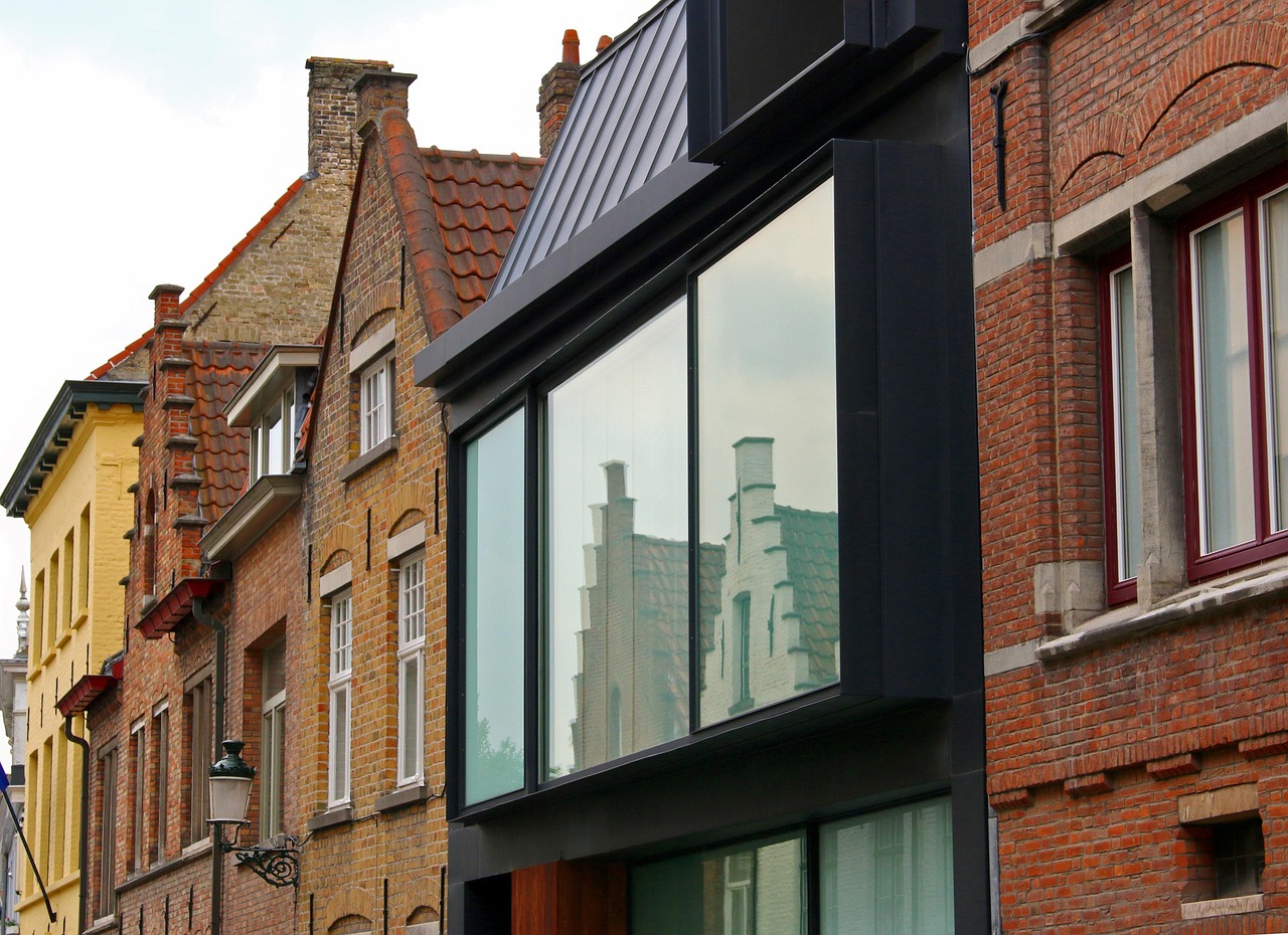 二次元浪漫情侣头像，四月动漫男男情侣头像探索