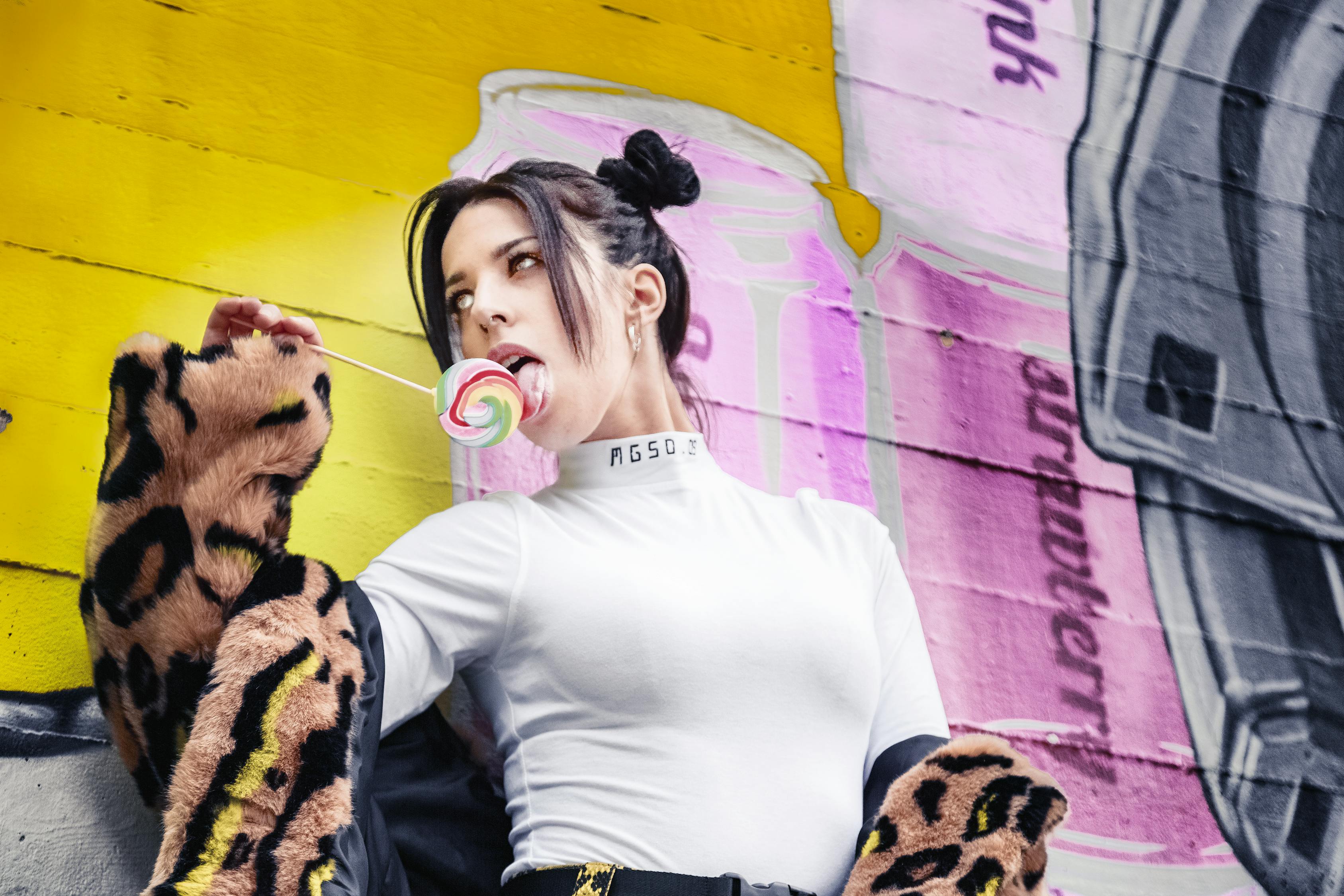 五月如龙，演员的魅力与演绎之道揭秘