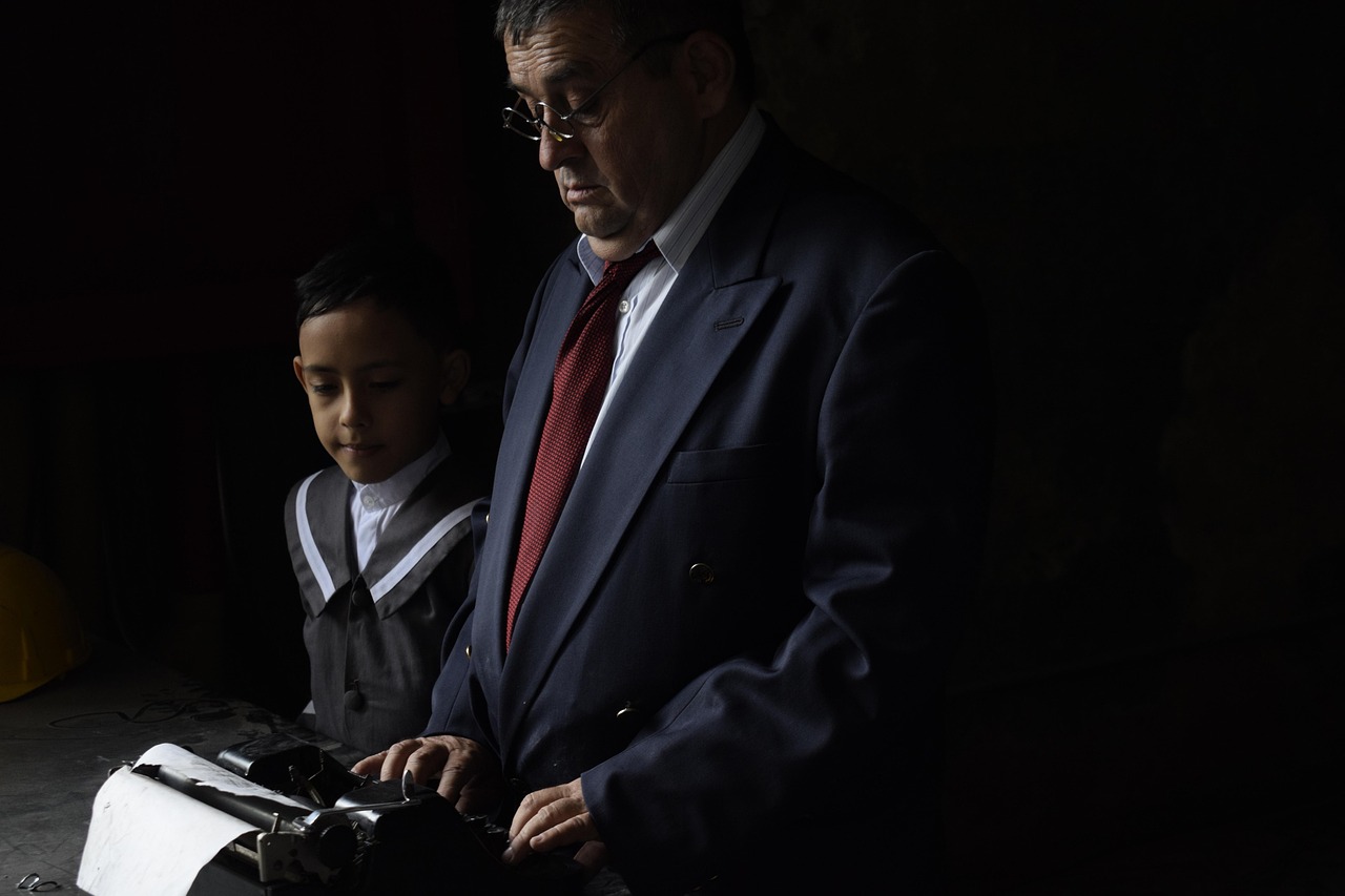 五月星光璀璨,演员关海山的艺术人生之旅