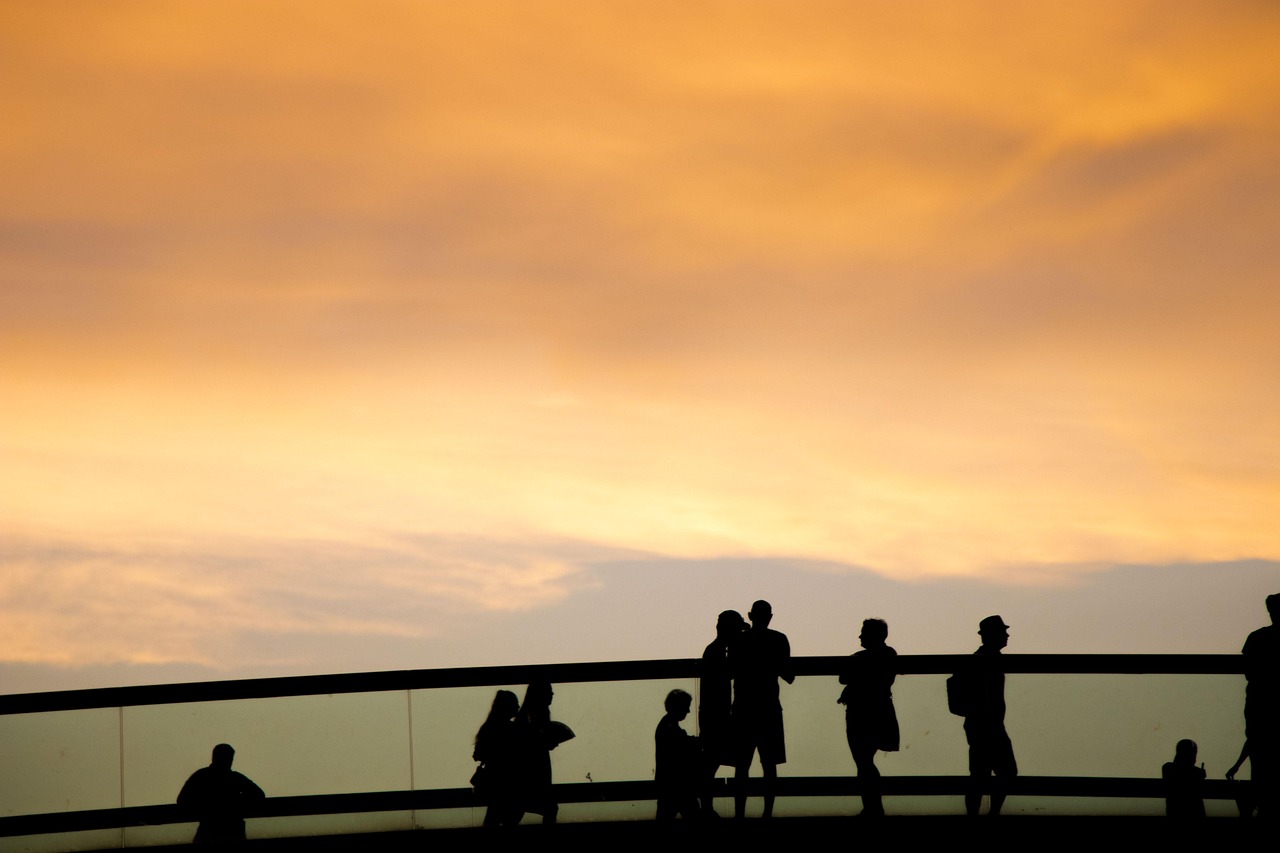 五月游明星潮流之旅，追逐潮流的星光旅行