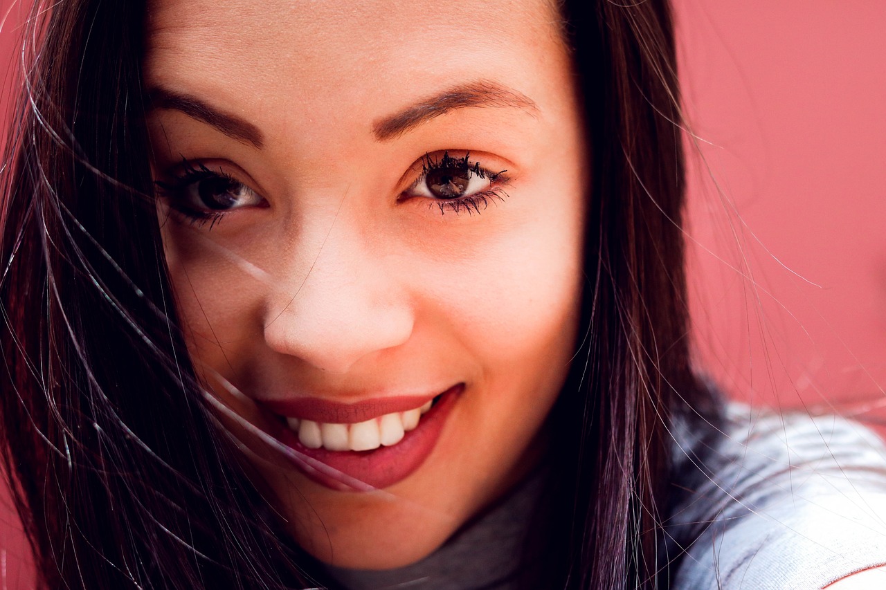 五月演员画像,光影中的生动笔触展现个性魅力