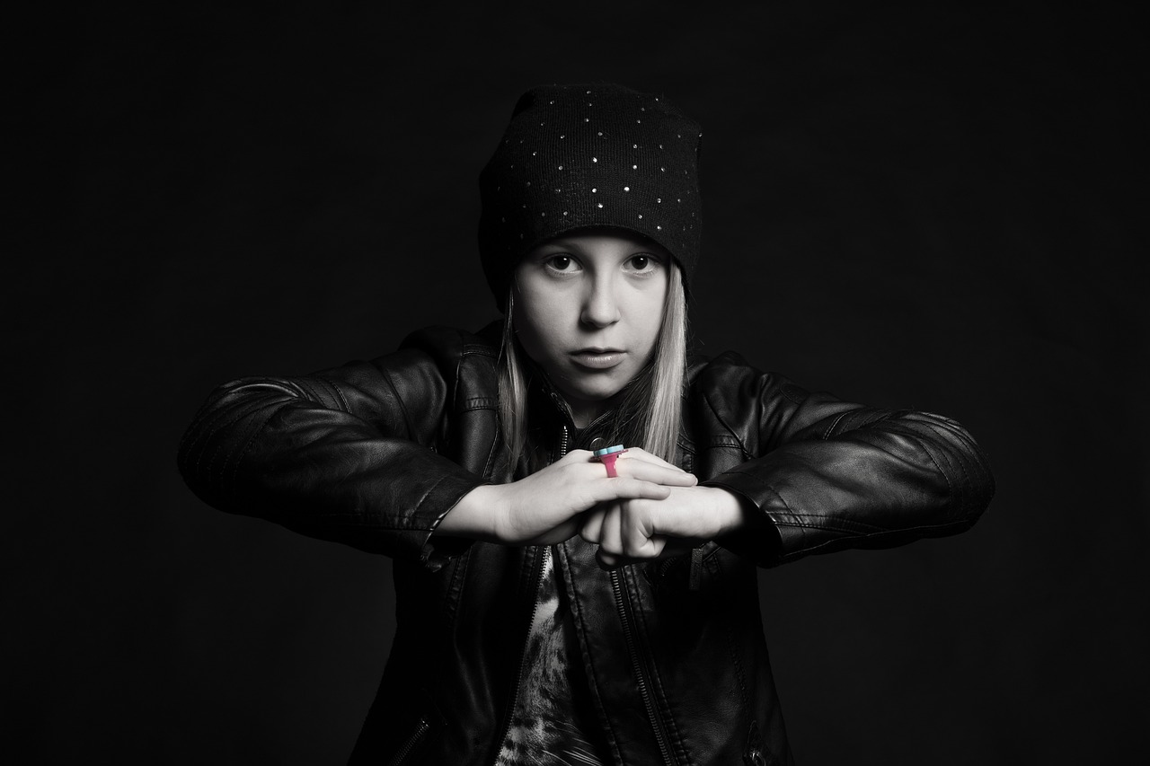 五月演员画像,光影中的生动笔触展现个性魅力