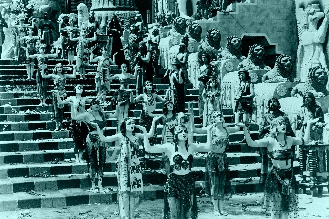 五月不容错过的影视盛宴，韩剧与电影最新推荐