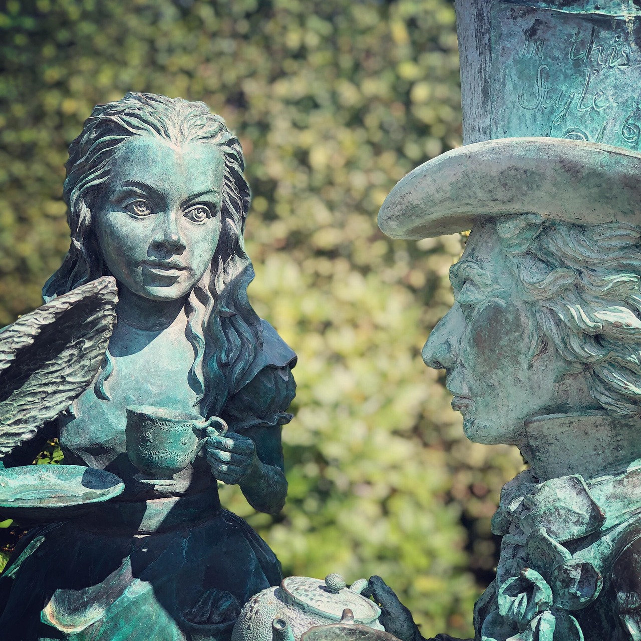 五月爱丽丝梦游仙境动漫图片的魅力世界探索