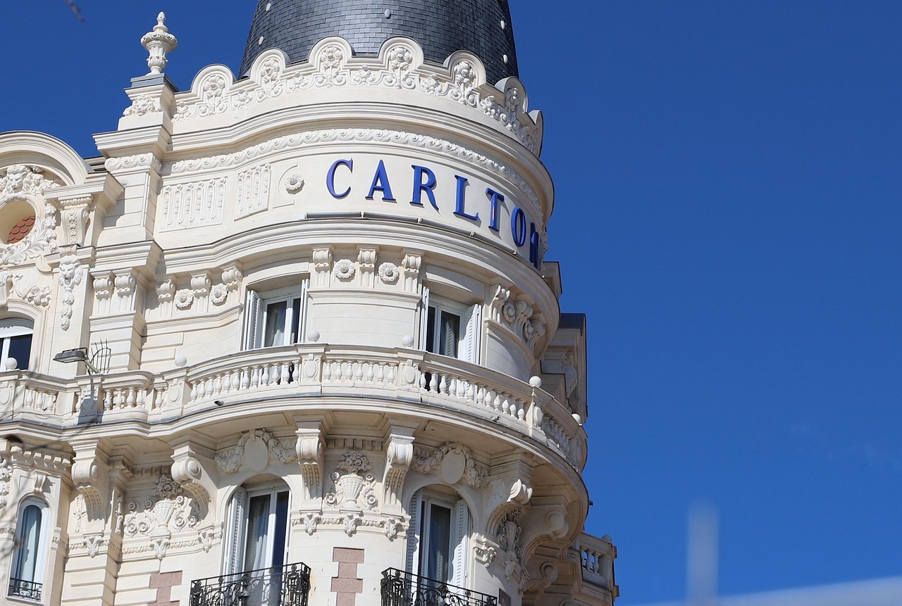 五月城市广场电影,光影之梦与都市情怀的交汇盛宴