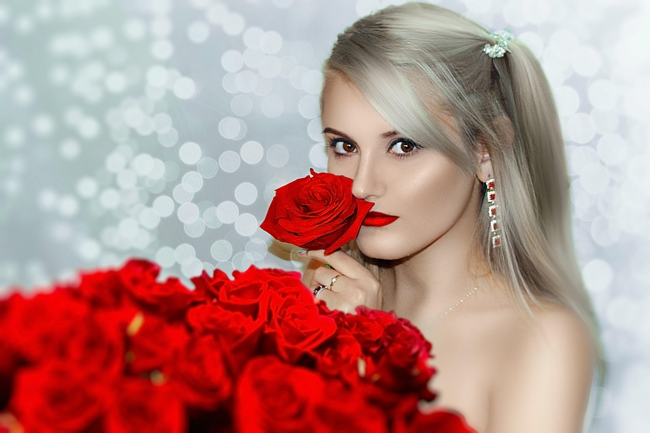 五月明星时尚潮流,个性魅力与指甲的完美融合